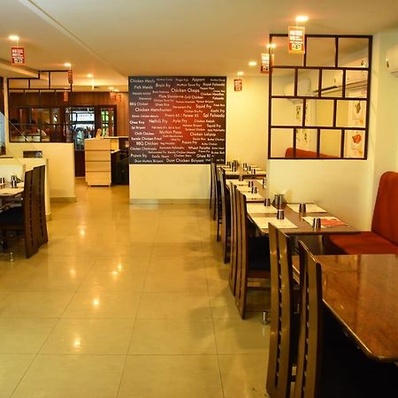 Hotel Palacial Pondi Puducherry Zewnętrze zdjęcie