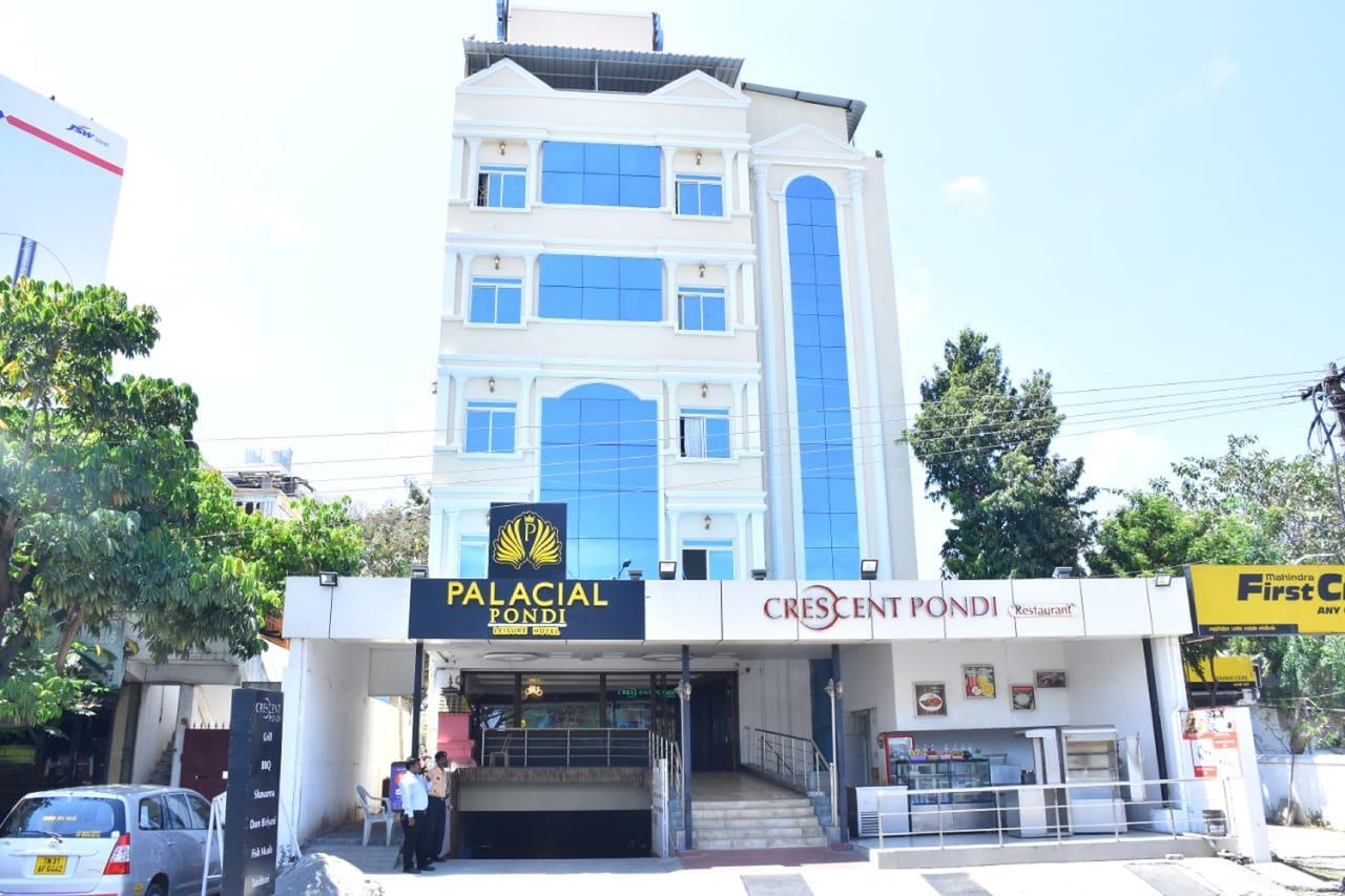 Hotel Palacial Pondi Puducherry Zewnętrze zdjęcie