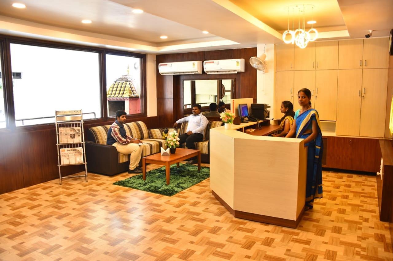 Hotel Palacial Pondi Puducherry Zewnętrze zdjęcie